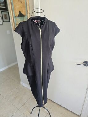 Ted Baker London Size 4 / US L Black Midi Dress with Gold Zip and Peplum Detail